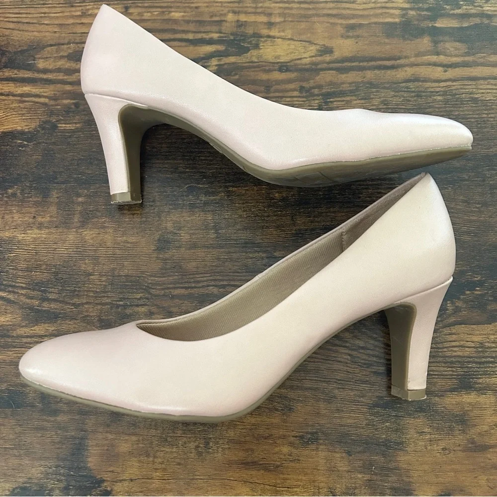 Abella Comfort Pale Pink Heels Elegant Pointed Toe Neutral Formal Office 9.5